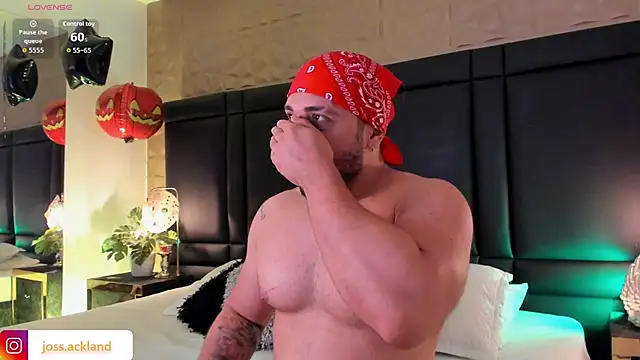 Snapshot of JossAckland chatting on October 30, 7:59 pm JossAckland online show from October 30, 7:59 pm