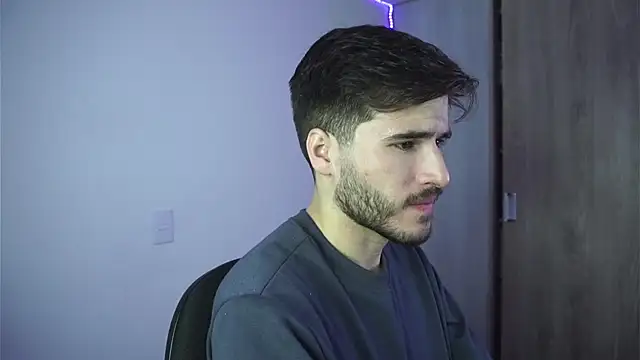 Tony Wylie online show from December 21, 8:50 am