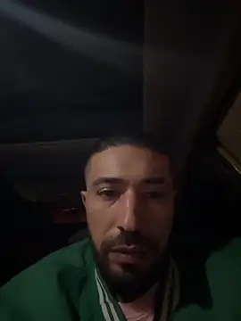 Snapshot of djtimka chatting on September 28, 1:47 am djtimka online show from September 28, 1:47 am