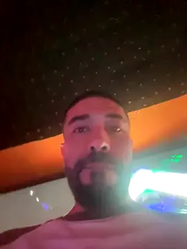 Snapshot of djtimka chatting on October 31, 7:17 pm djtimka online show from October 31, 7:17 pm