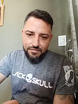 P4uzud4O online show from May 13, 2:03 pm