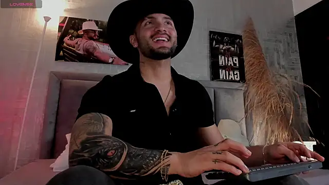 Snapshot of JeanColleman chatting on October 23, 4:05 am JeanColleman online show from October 23, 4:05 am