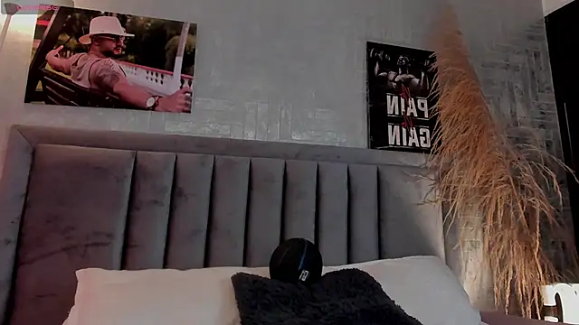 Snapshot of JeanColleman chatting on October 22, 4:05 am JeanColleman online show from October 22, 4:05 am