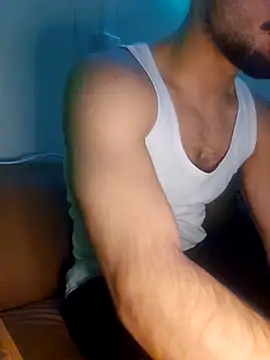 Snapshot of Amir334_ chatting on September 24, 10:30 pm Amir334 online show from September 24, 10:30 pm