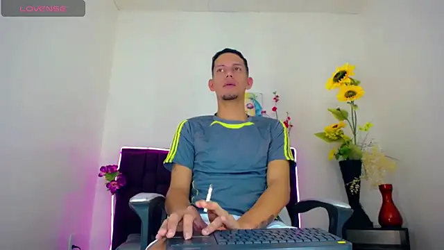 kevin  fox  online show from February 21, 7:32 pm