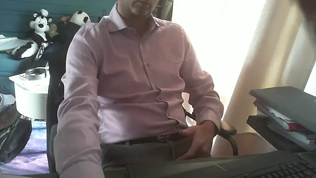 shyfrenchcock1 online show from November 12, 9:48 am