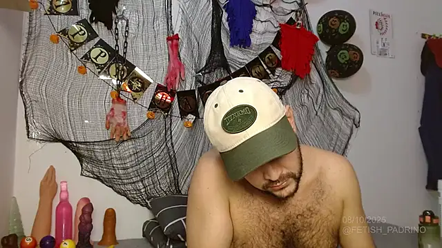 Snapshot of fetish_padrino chatting on October 9, 2:49 am fetish padrino online show from October 9, 2:49 am
