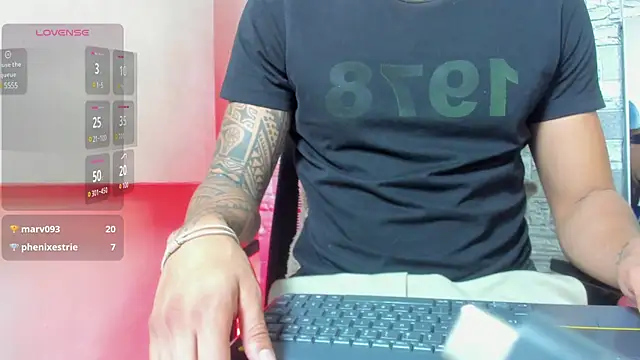 Snapshot of Aron_Bolt chatting on February 8, 5:50 pm Aron Bolt online show from February 8, 5:50 pm
