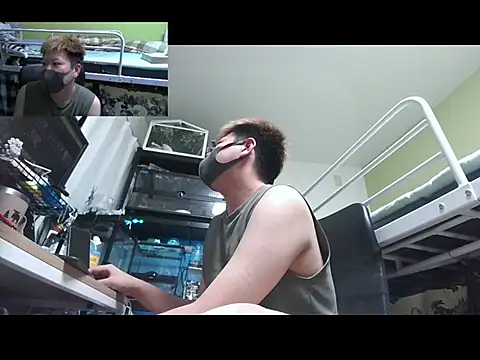 Snapshot of Owl1216 chatting on October 18, 10:53 am Owl1216 online show from October 18, 10:53 am