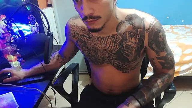 Badboyi1997 online show from October 1, 10:35 pm