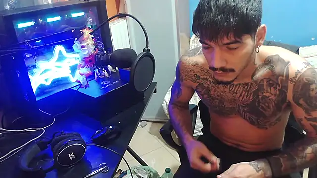 Badboyi1997 online show from October 12, 12:04 am