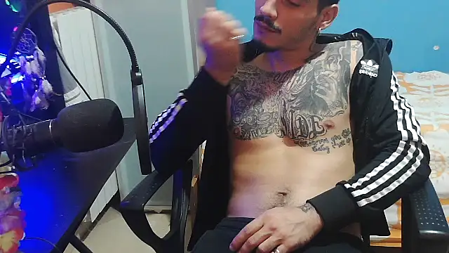 Badboyi1997 online show from October 4, 10:58 pm