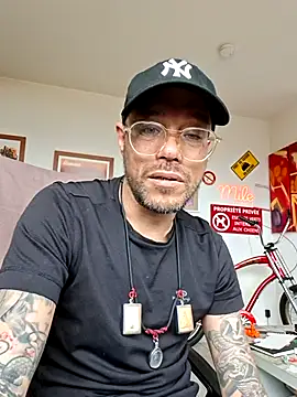 mileflav0r online show from April 1, 9:00 am