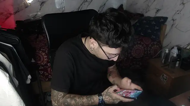 Dereck Dickson online show from April 30, 5:36 am