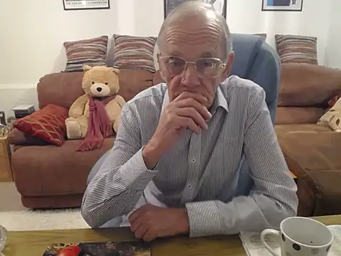 Snapshot of Ferret7777 chatting on October 31, 8:23 pm Ferret7777 online show from October 31, 8:23 pm