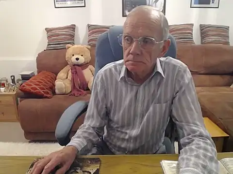 Snapshot of Ferret7777 chatting on October 23, 6:22 pm Ferret7777 online show from October 23, 6:22 pm