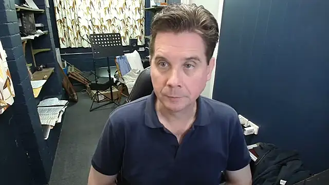 tilobinder online show from May 9, 3:24 pm