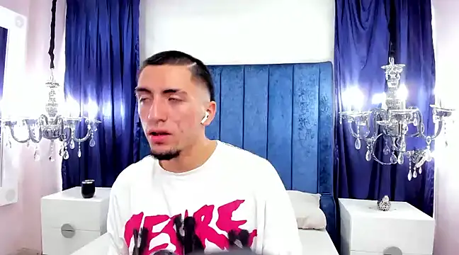 Snapshot of King_Dante_ chatting on February 5, 7:42 pm King Dante online show from February 5, 7:42 pm