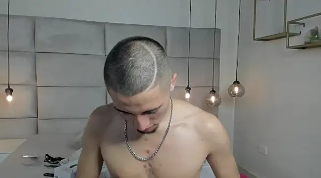 Snapshot of King_Dante_ chatting on December 29, 6:45 am King Dante online show from December 29, 6:45 am