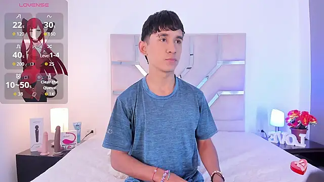 Snapshot of Thayler_jones chatting on September 11, 11:09 am Thayler jones online show from September 11, 11:09 am