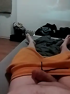 Figu-figu online show from March 24, 7:40 pm