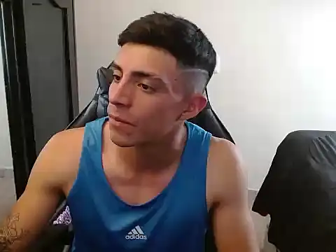 Snapshot of kv___xxx_ chatting on October 31, 9:18 pm kv xxx online show from October 31, 9:18 pm