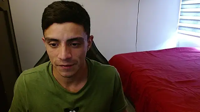 Snapshot of kv___xxx_ chatting on October 15, 8:05 pm kv xxx online show from October 15, 8:05 pm