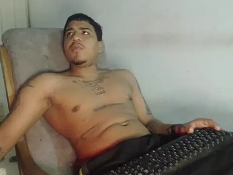 camiloacosta321 online show from November 11, 7:02 am