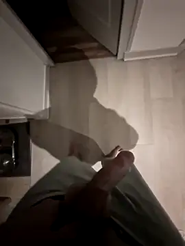 Landryyyyy online show from April 21, 4:18 am