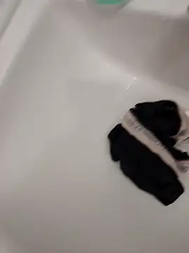 adethi online show from February 15, 7:50 pm