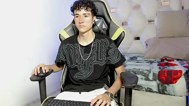 johnny cagee online show from September 19, 4:02 am