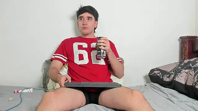 leo030809 online show from June 18, 1:40 am