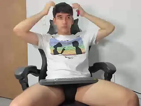 leo030809 online show from November 11, 4:17 am