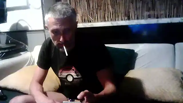 Snapshot of unclestefansdick chatting on September 8, 7:57 pm unclestefansdick online show from September 8, 7:57 pm