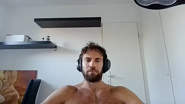 Snapshot of alpha-hunk chatting on October 14, 3:19 pm alpha-hunk online show from October 14, 3:19 pm