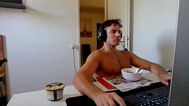 alpha-hunk online show from June 15, 10:29 am