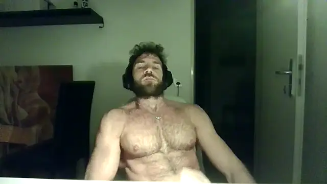 Snapshot of alpha-hunk chatting on October 23, 6:44 pm alpha-hunk online show from October 23, 6:44 pm