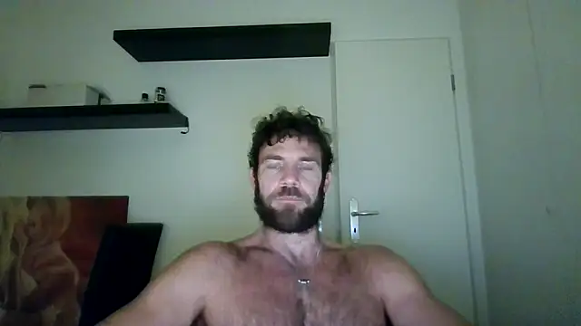 Snapshot of alpha-hunk chatting on October 28, 7:27 pm alpha-hunk online show from October 28, 7:27 pm