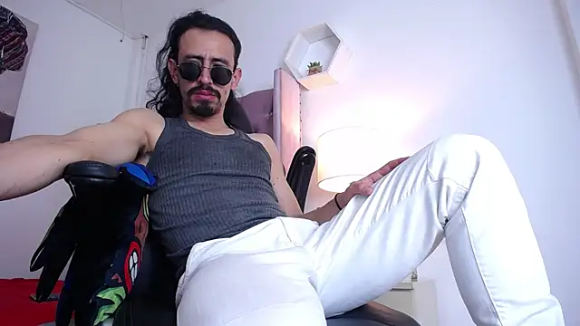 Snapshot of Sr_Magnus_ chatting on September 13, 6:14 am Sr Magnus online show from September 13, 6:14 am