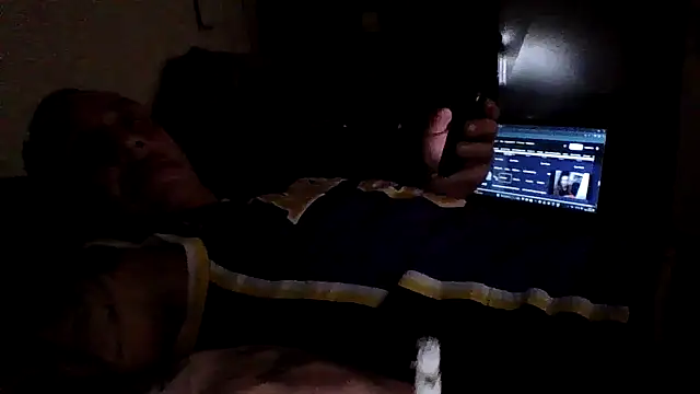 Snapshot of CandiedPompano chatting on October 18, 4:28 am CandiedPompano online show from October 18, 4:28 am