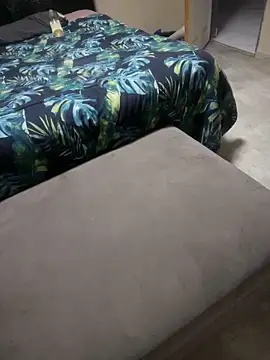 vickdiamondick online show from December 21, 1:46 am