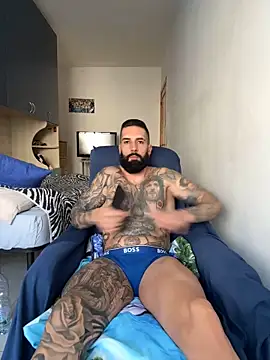 Snapshot of Gioeltoro89 chatting on October 7, 2:32 pm Gioeltoro89 online show from October 7, 2:32 pm
