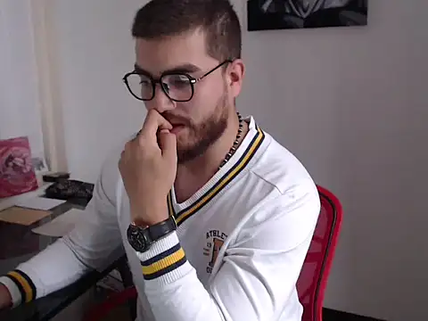Snapshot of Dylanwish chatting on October 8, 9:41 pm Dylanwish online show from October 8, 9:41 pm