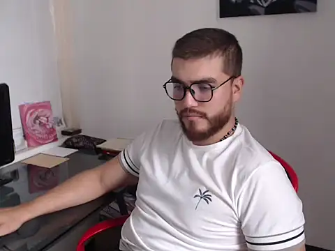 Snapshot of Dylanwish chatting on October 6, 9:19 pm Dylanwish online show from October 6, 9:19 pm