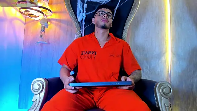 Snapshot of thaddeus_king chatting on November 1, 11:09 pm thaddeus king online show from November 1, 11:09 pm