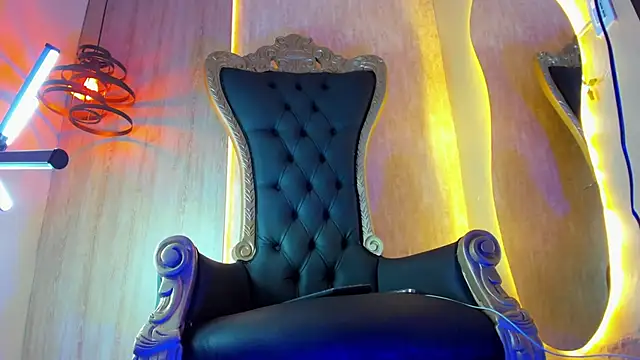 Snapshot of thaddeus_king chatting on February 24, 10:58 pm thaddeus king online show from February 24, 10:58 pm