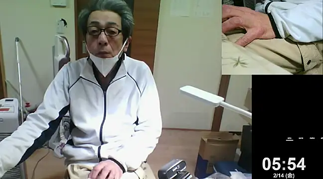 mama010-chan online show from February 13, 8:55 pm