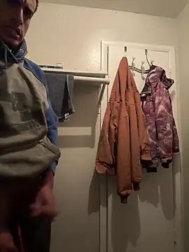 StarringSumac online show from April 10, 12:23 pm