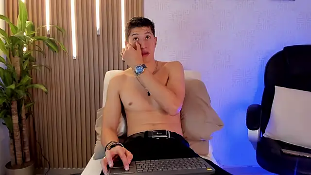 Dorianmistery2322  online show from November 9, 12:25 am