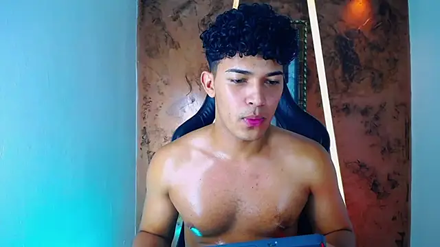 jamescurli  online show from March 3, 4:08 pm